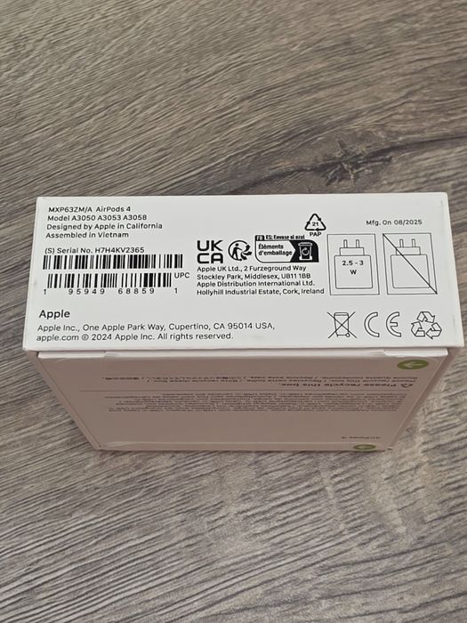 Слушалки Apple AirPods 4