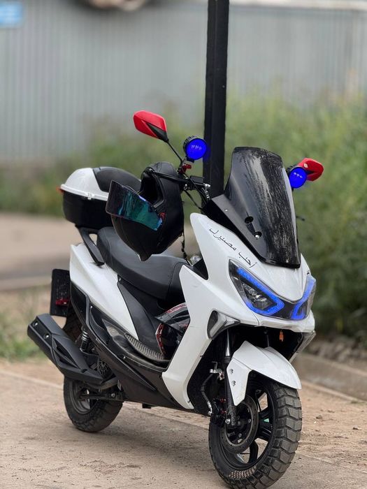 Макси мапет бели