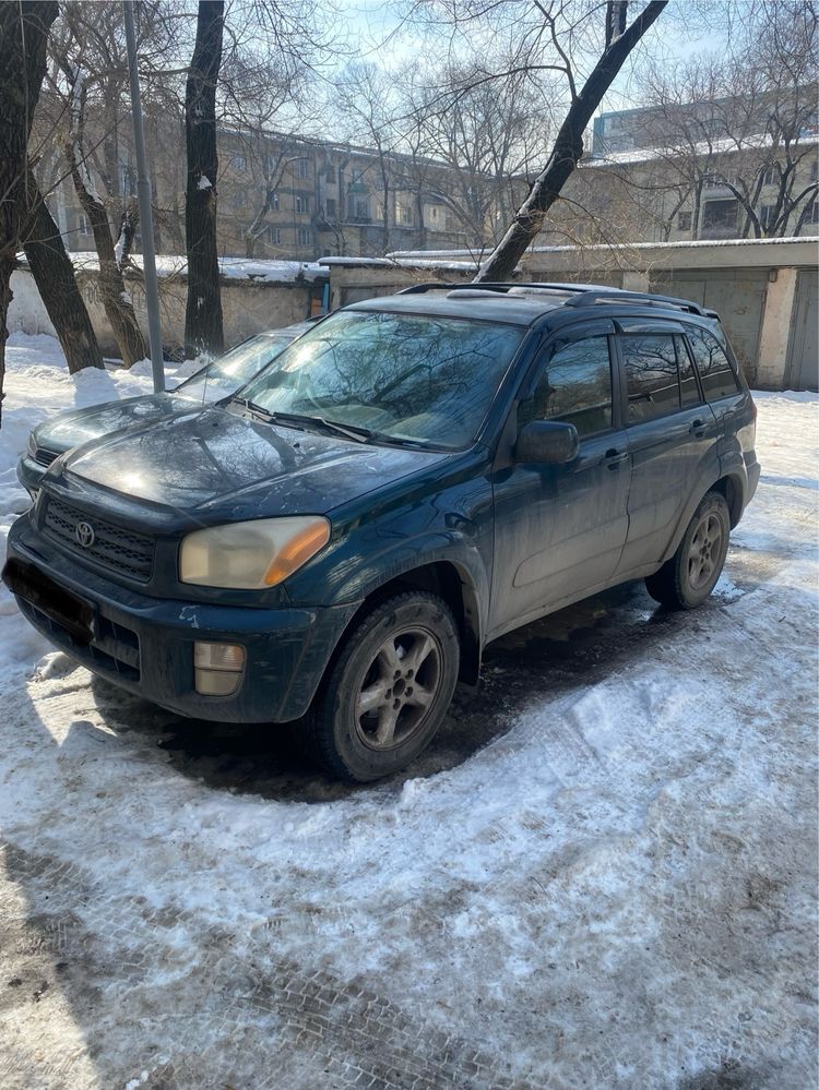 Продам автомашину Toyota Rav4.