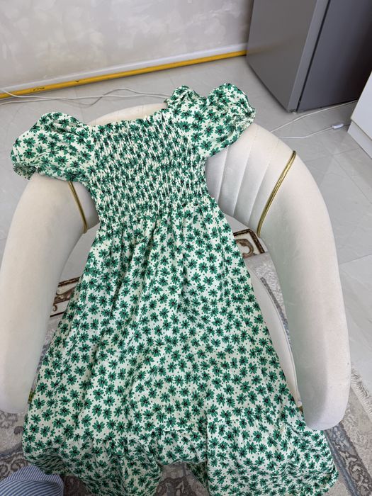 Продается платья новые