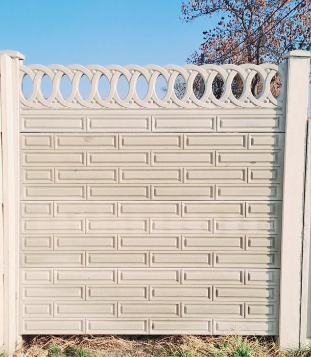 Garduri si Placi pentru Garduri din Beton. Stalpi din Beton