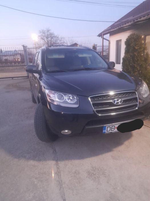 Vând Hyundai SantaFe