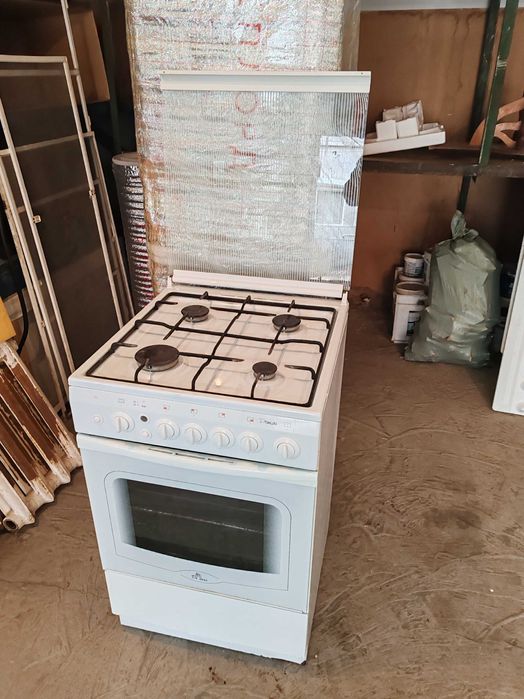 4х конфорки, газовая плита в отличном состоянии