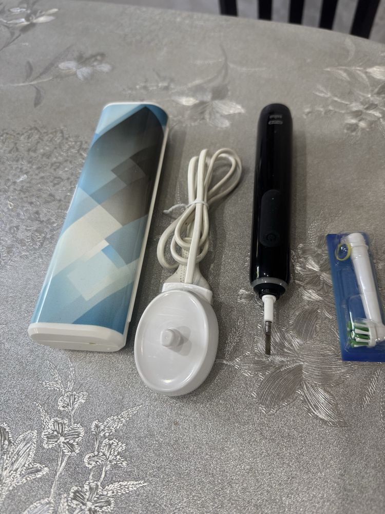 Oral b pro 3 електрическа четка за зъби