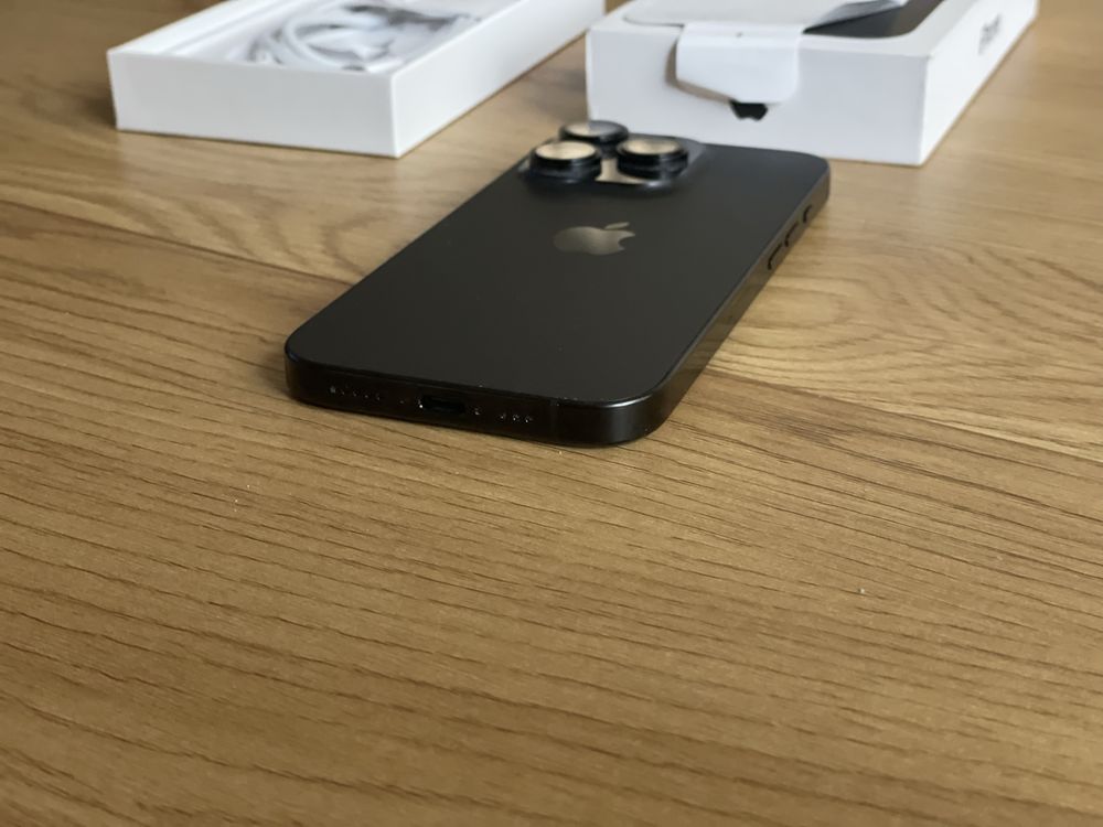 Бартер нов iPhone 16 pro 128gb black