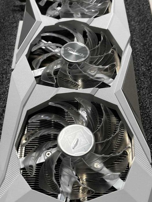 Чисто НОВА Radeon RX 7700 XT ASRock Steel Legend 12GB OC White