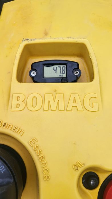 Mai compactor profesional Bomag BT 60