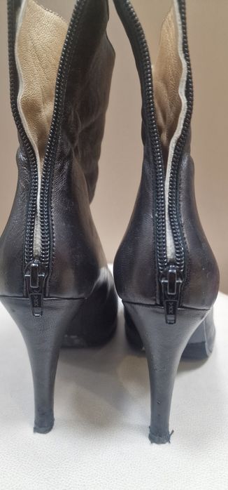 Елегантни черни ботуши от естествена кожа – №35