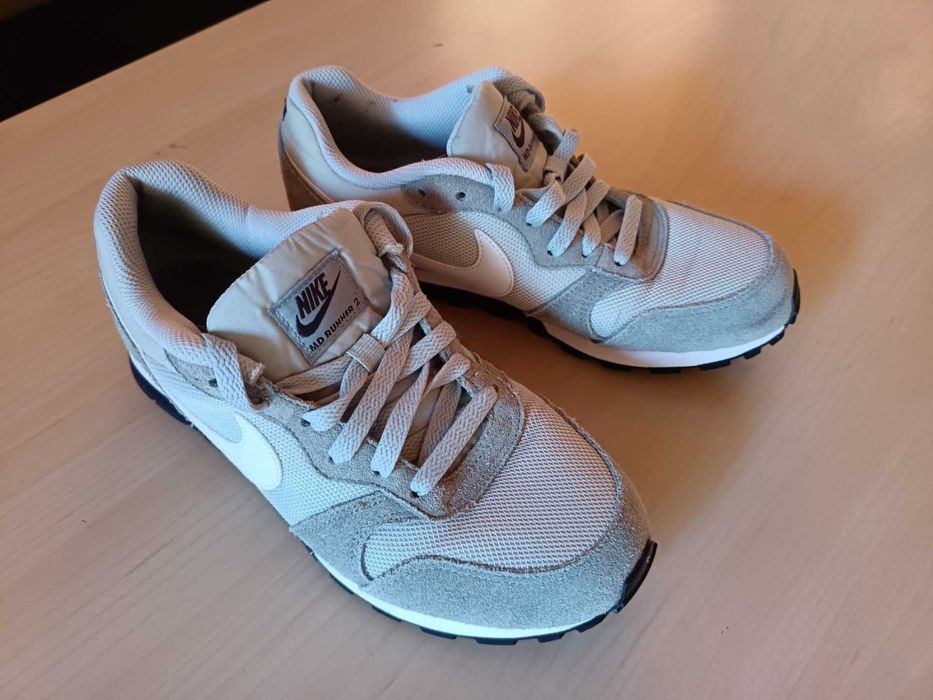 Дамски маратонки Nike