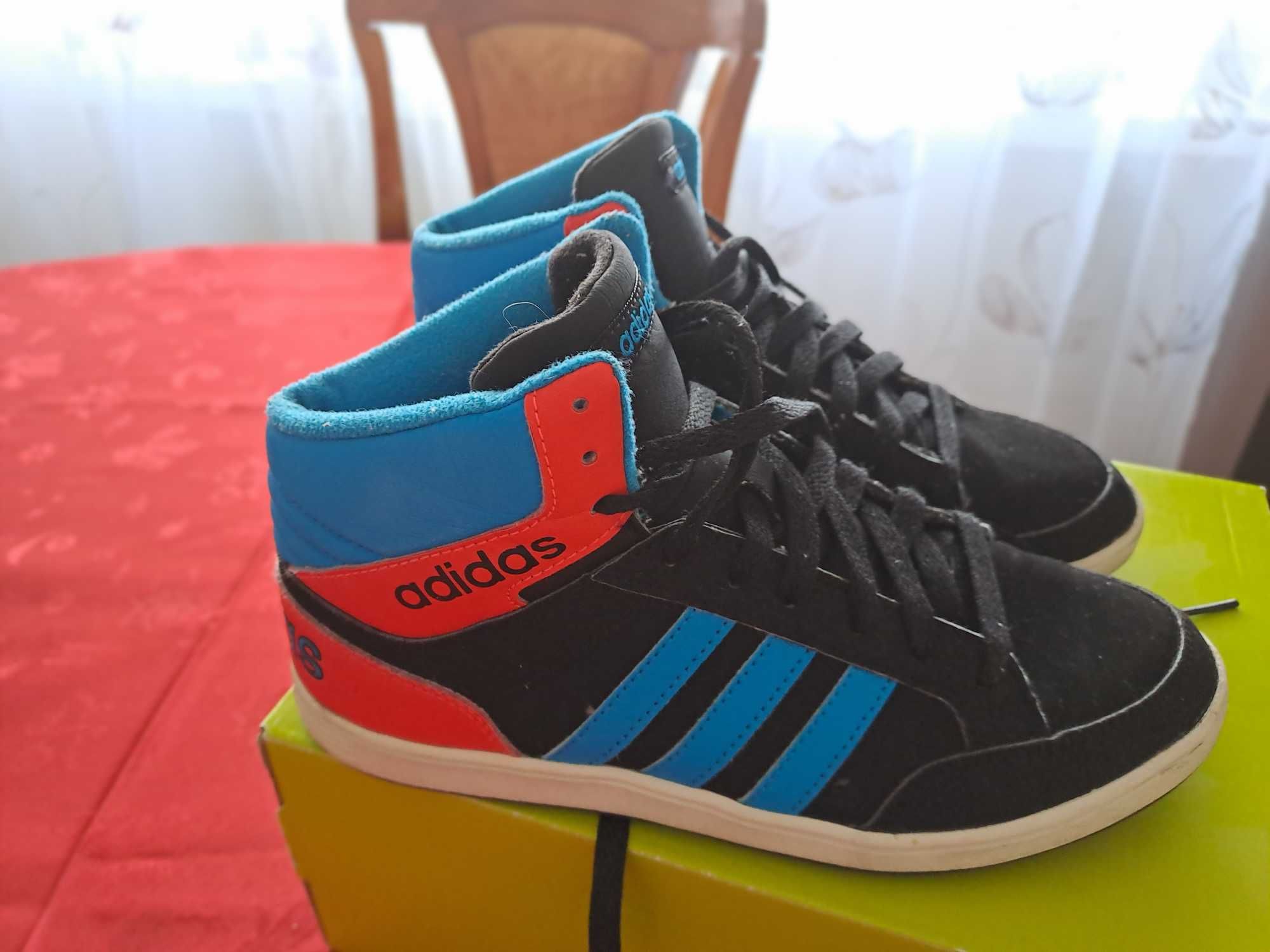 Кецове Adidas N38