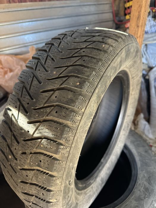 Продам комплект зимние шины R15