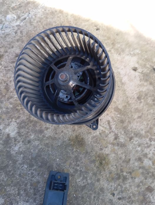 Vînzare ventilator ford