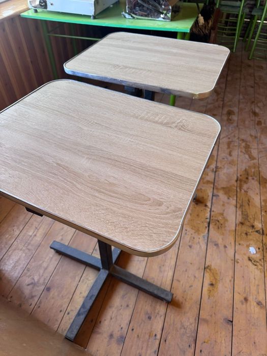 Продаётся столик 400000