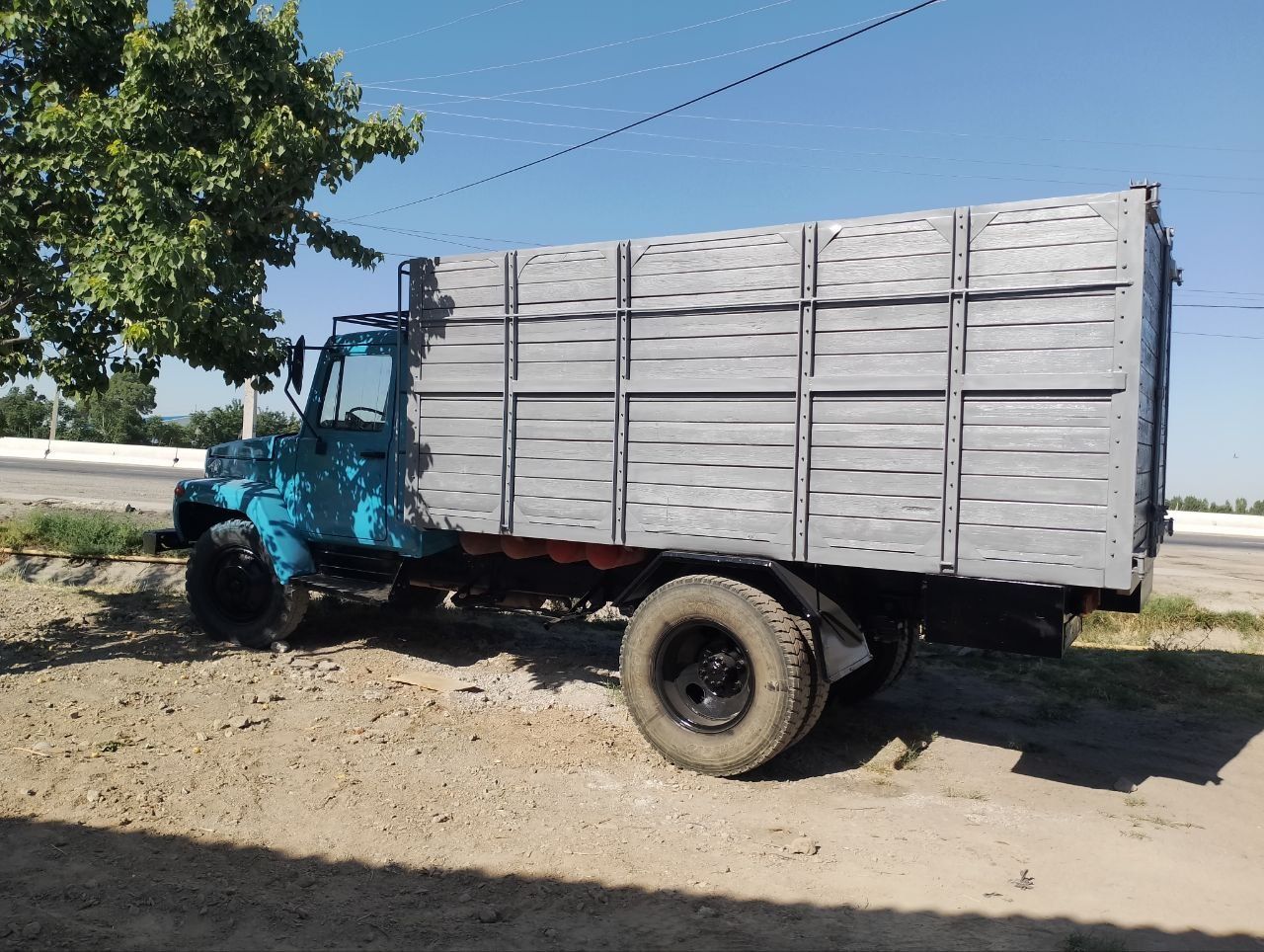 Газ 53  сотилади