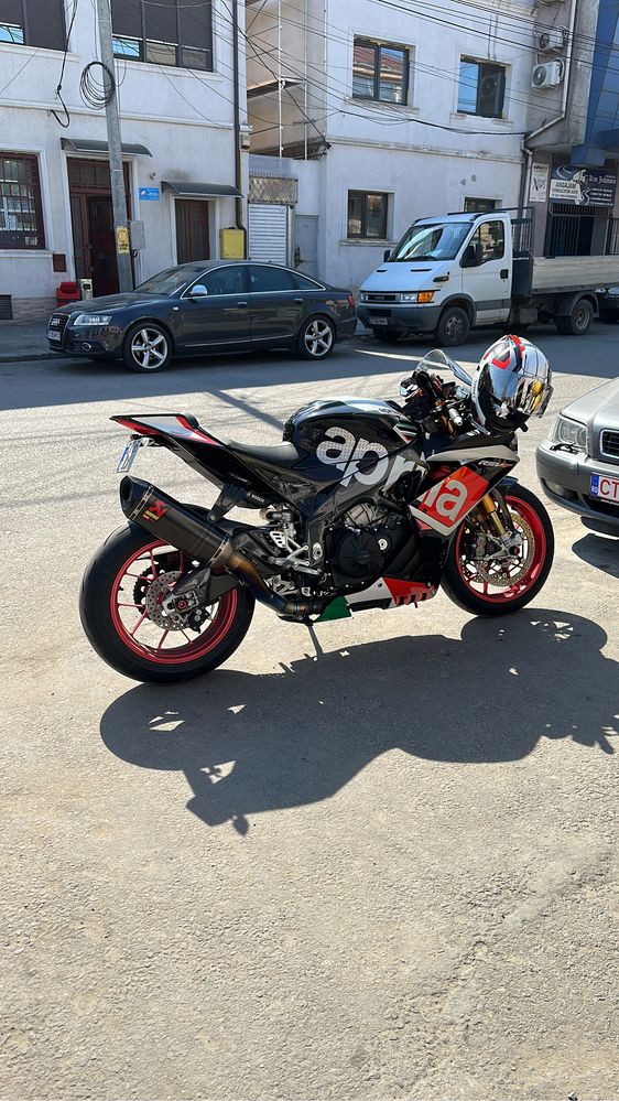 Aprilia RSV4 RF APRC