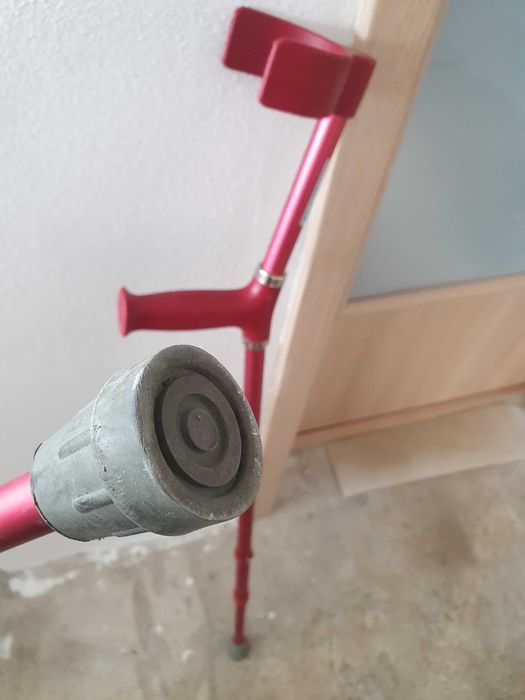 Vand carje ortopedice / medicale