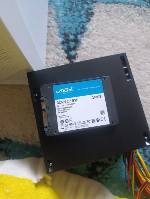 SSD crucial BX на 240гб