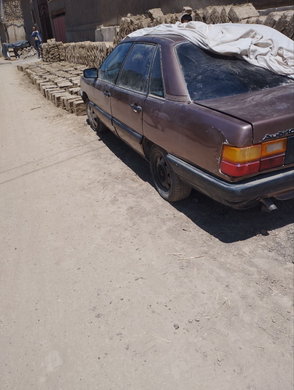 Sotiladi audi 100s