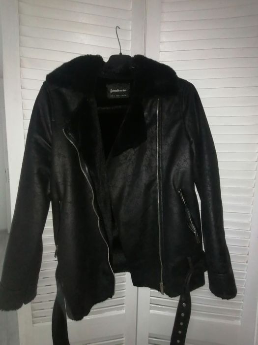 Geaca blanita moale Stradivarius
