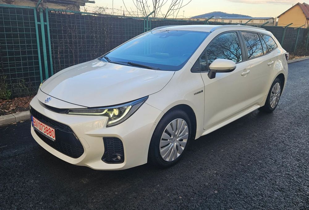 Suzuki Swace Swace sau Toyota Corolla, hybrid, carte service,  fara accidente