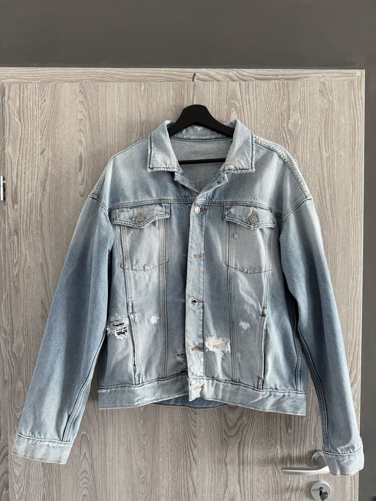 Jack & Jones jacheta denim albastru deschis cu rupturi marimea L
