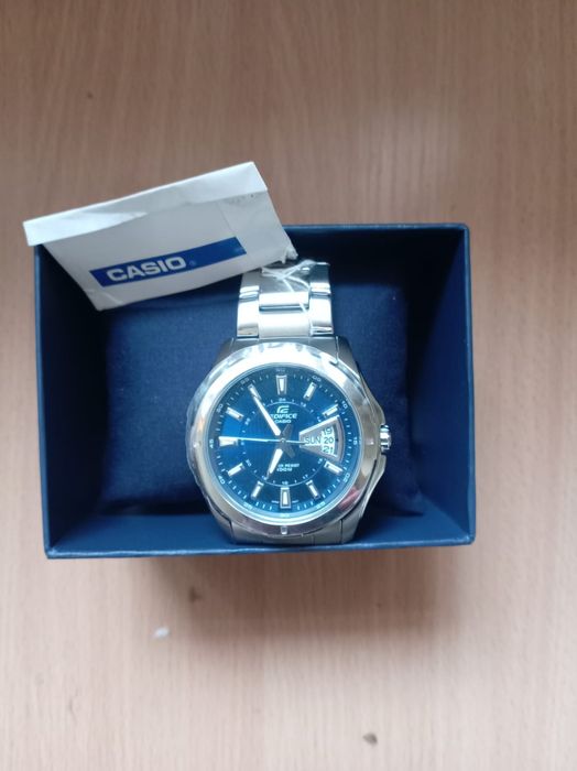 Часы CASIO кварцевые, водонепроницаемость  10 бар, документы, новые