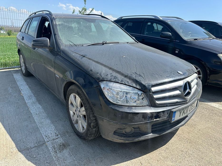 Dezmembrez / Dezmembrari / Piese / Accesorii Mercedes c w204 2011 break 2.2 cdti euro 5 negru