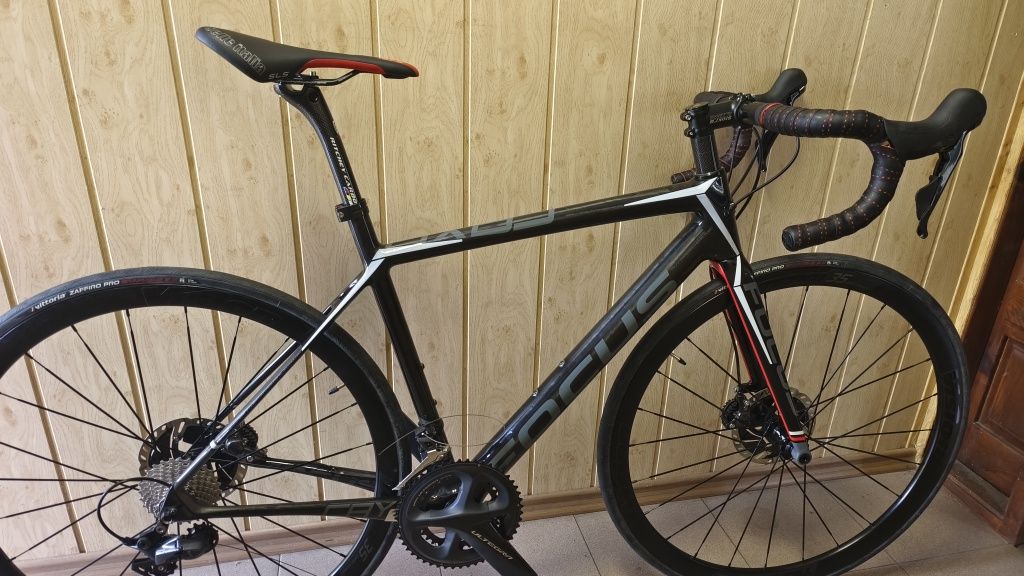 НОВ Карбонов велосипед Focus CAYO Disc FULL Ultegra R8000