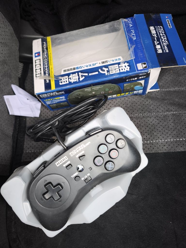Продам геймпад Hori Fighting Commander