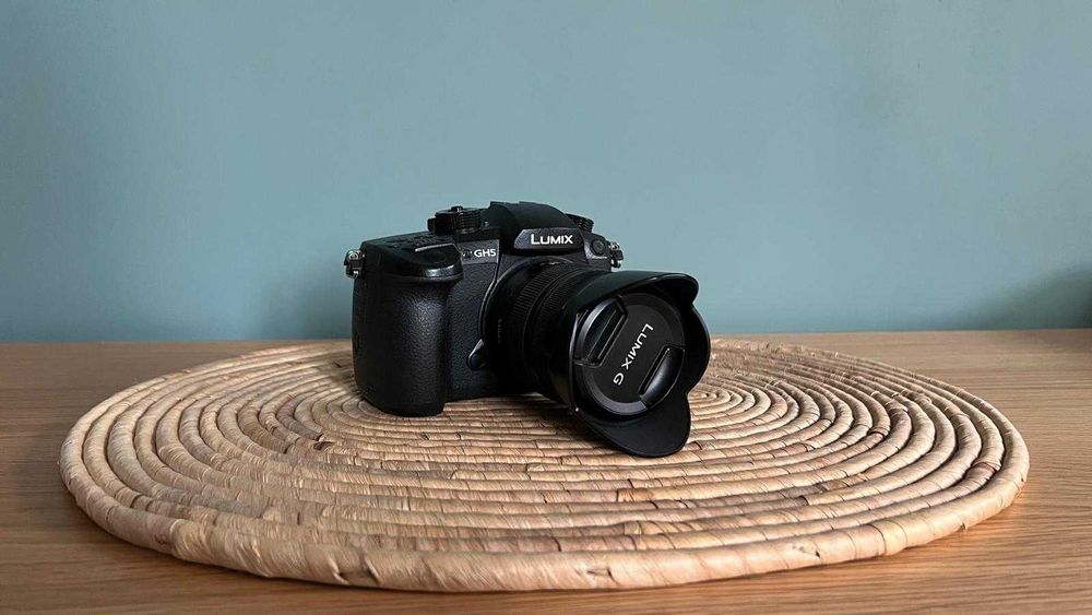 Panasonic Lumix GH5 + обектив Lumix G 12-35mm f/2.8