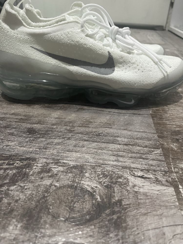 Нови Nike Vapormax Flyknit White