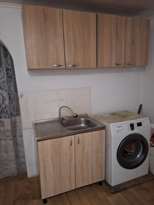 Кухонный гарнитур три шкафа