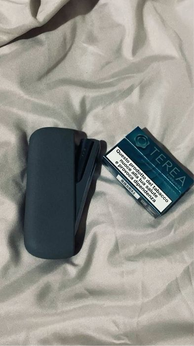 IQOS iluma i , new , i bought it two days ago ,two years guarantie