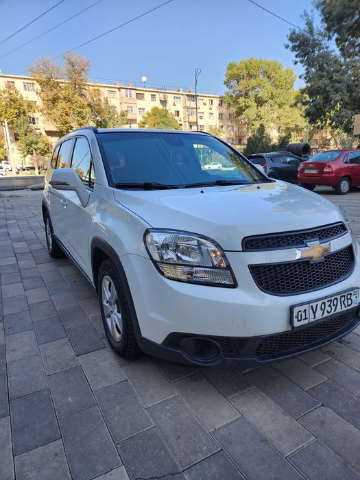 Chevrolet Orlando 
2 pozitsiya
2014 yil 
303ming
Oldi chap kiriloda pe