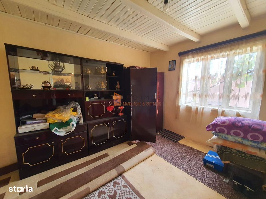 EXCLUSIVITATE!!! Casa batraneasca + teren zona Smeeni