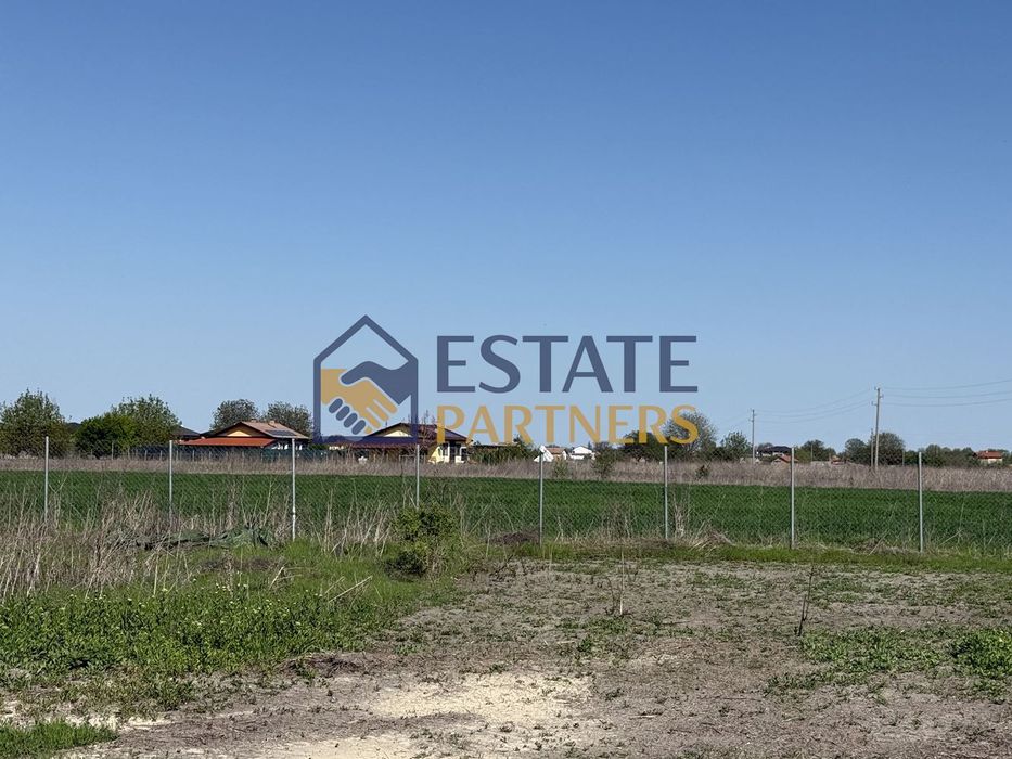 Парцел в Пловдив, област-с.Ягодово площ 1800 цена 95000