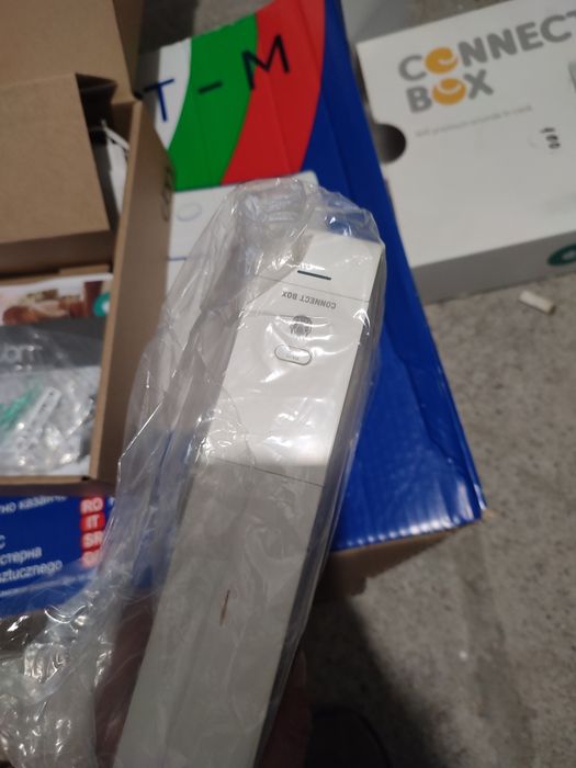 Router ups connect box