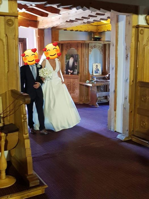 Vand rochie de mireasa