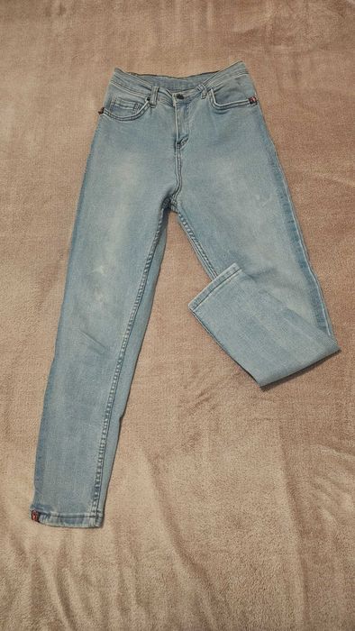 Blugi albastrii dama