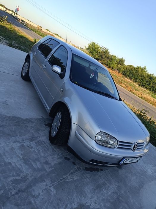 Golf 4 1.6 Benzina {AZD}