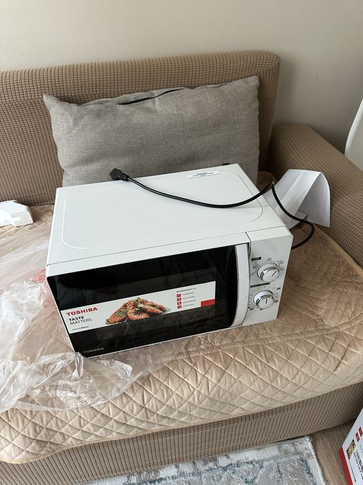 Продаю микроволновку на запчасти