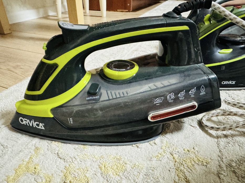 Утюги новые продам