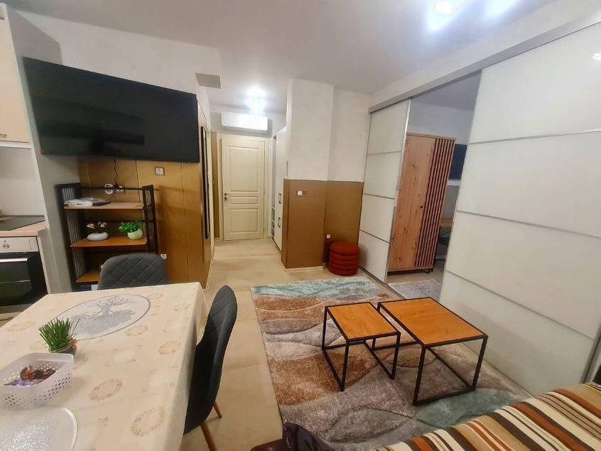 Дава се под наем Едностаен апартамент в Варна, Общината - 50 кв.м за 675 € - Снимка #1