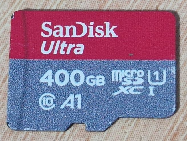 SanDisk Ultra microSD card 400GB + преходник към USB-A