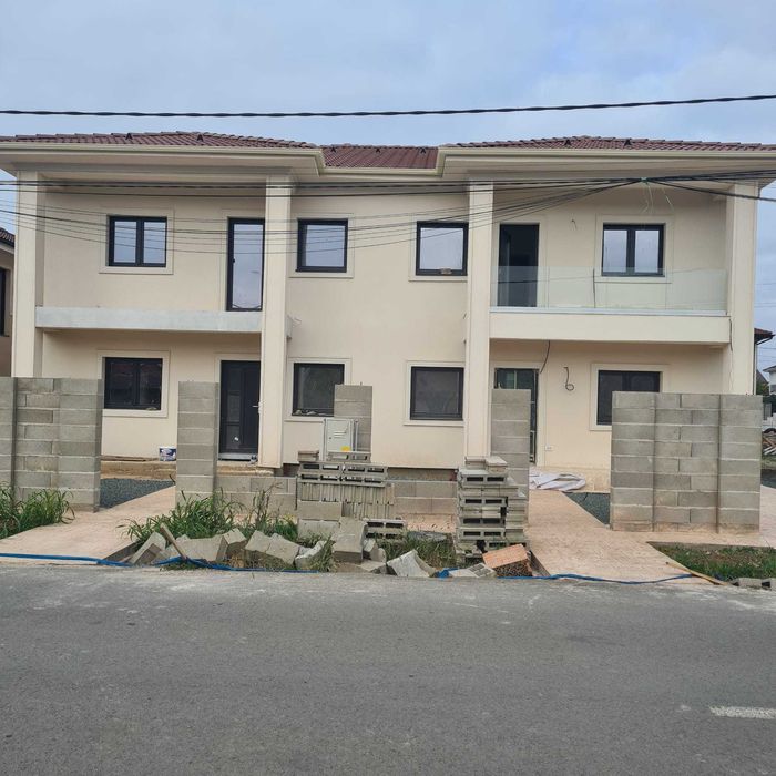 Proprietar vand duplex stil mediteranean langa de padure Str.Parului