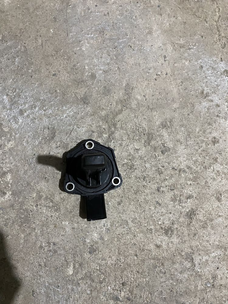 Senzor nivel ulei Audi a4 b8