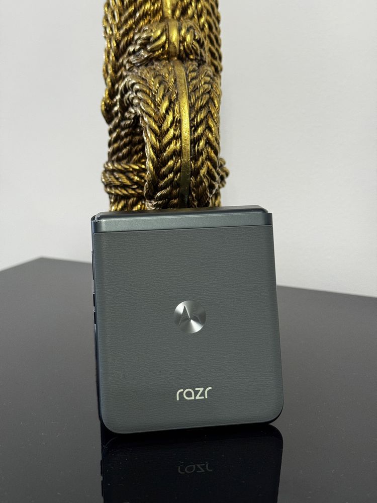 Motorola Razr 40 (2023)