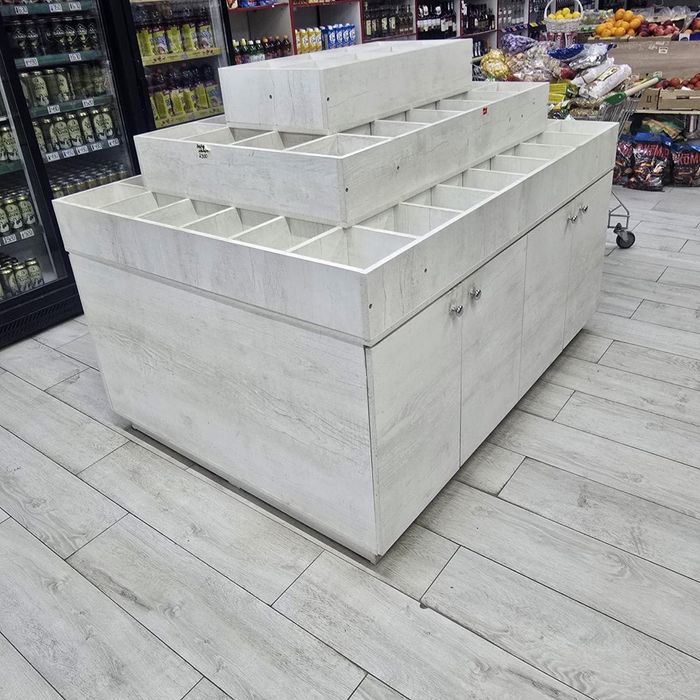 Продам витрину полку, стелаж