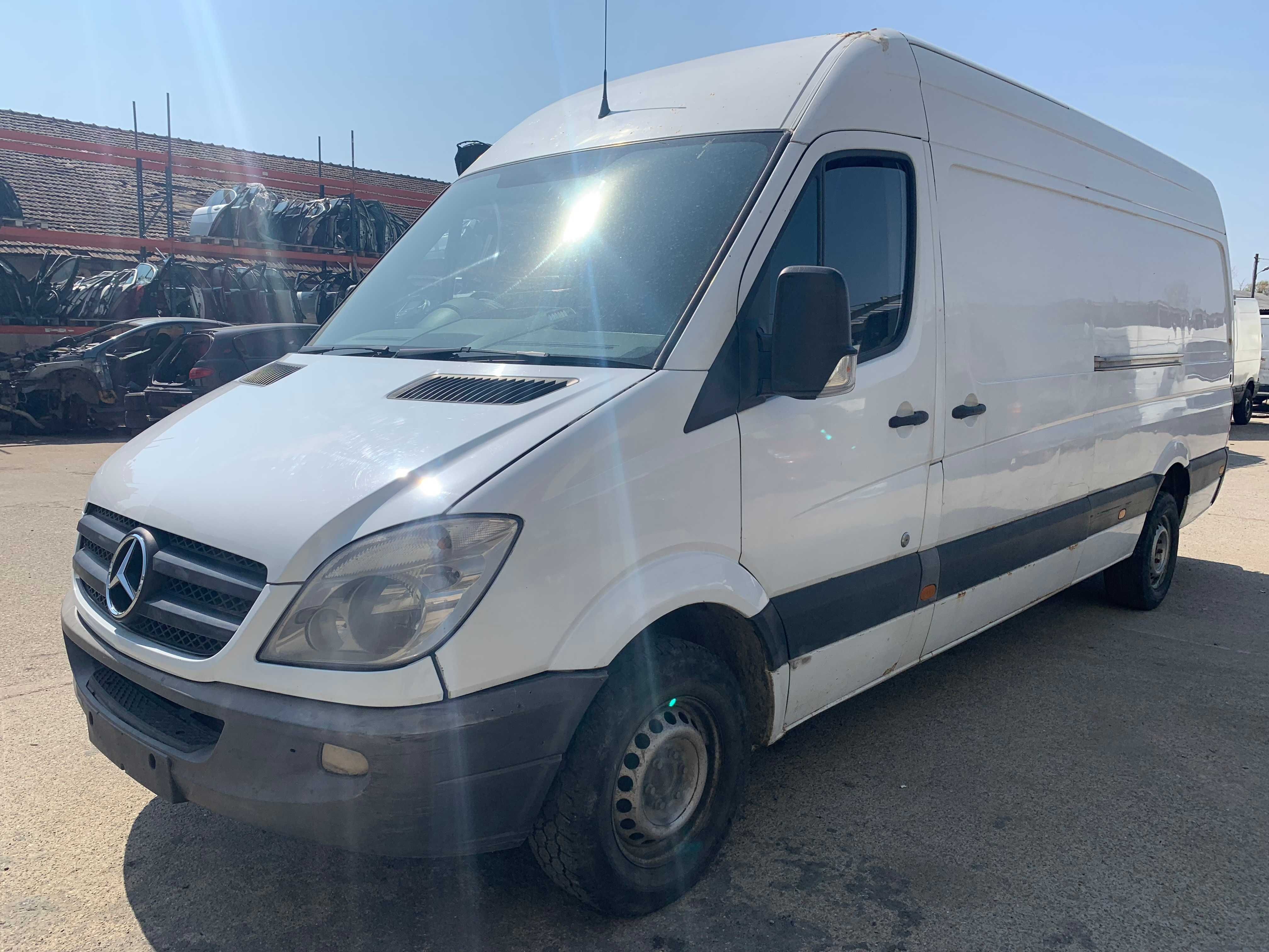 Usa Oglinda Prag Stalp Parbriz Mercedes SPRINTER 311,313 315 Cdi 2007