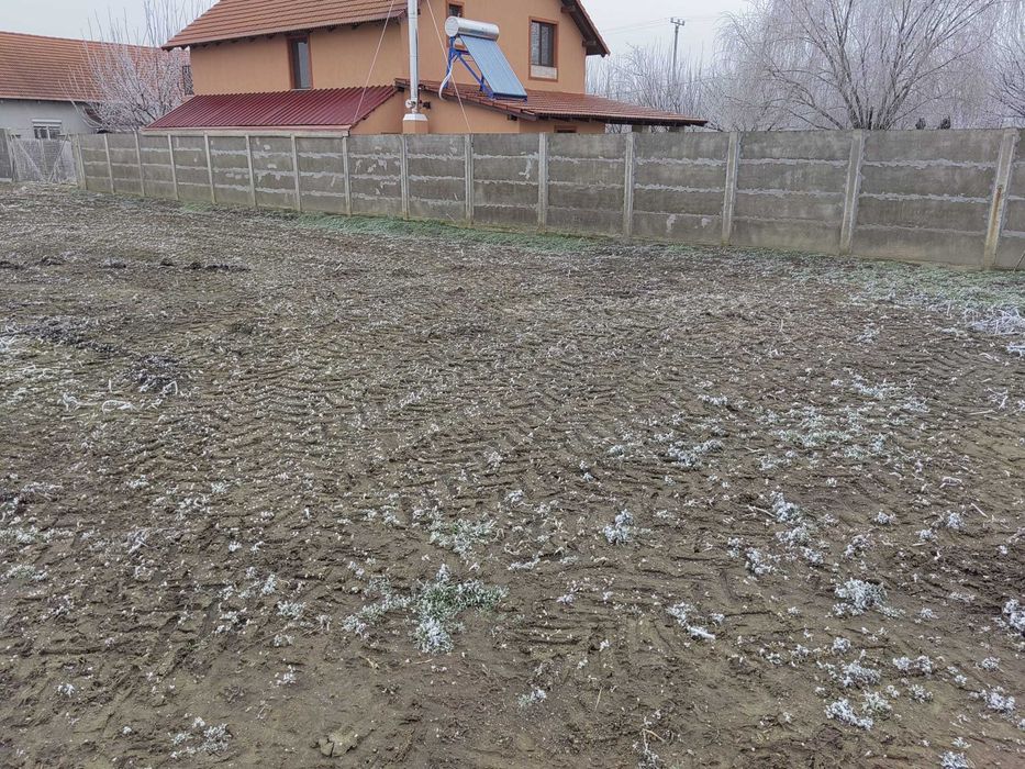 Persoana fizica vand 2 parcele de teren intravilan in Sanmihaiu Roman